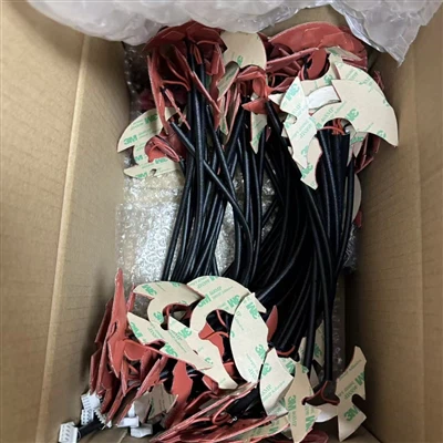 Jaye Heater livre avec succès 100 radiateurs en caoutchouc de silicone gravés...